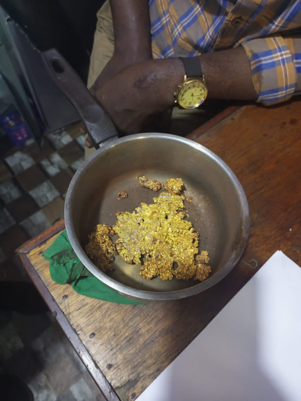 Paris Paris 04 Autre Autre Or de tres bonne qualite