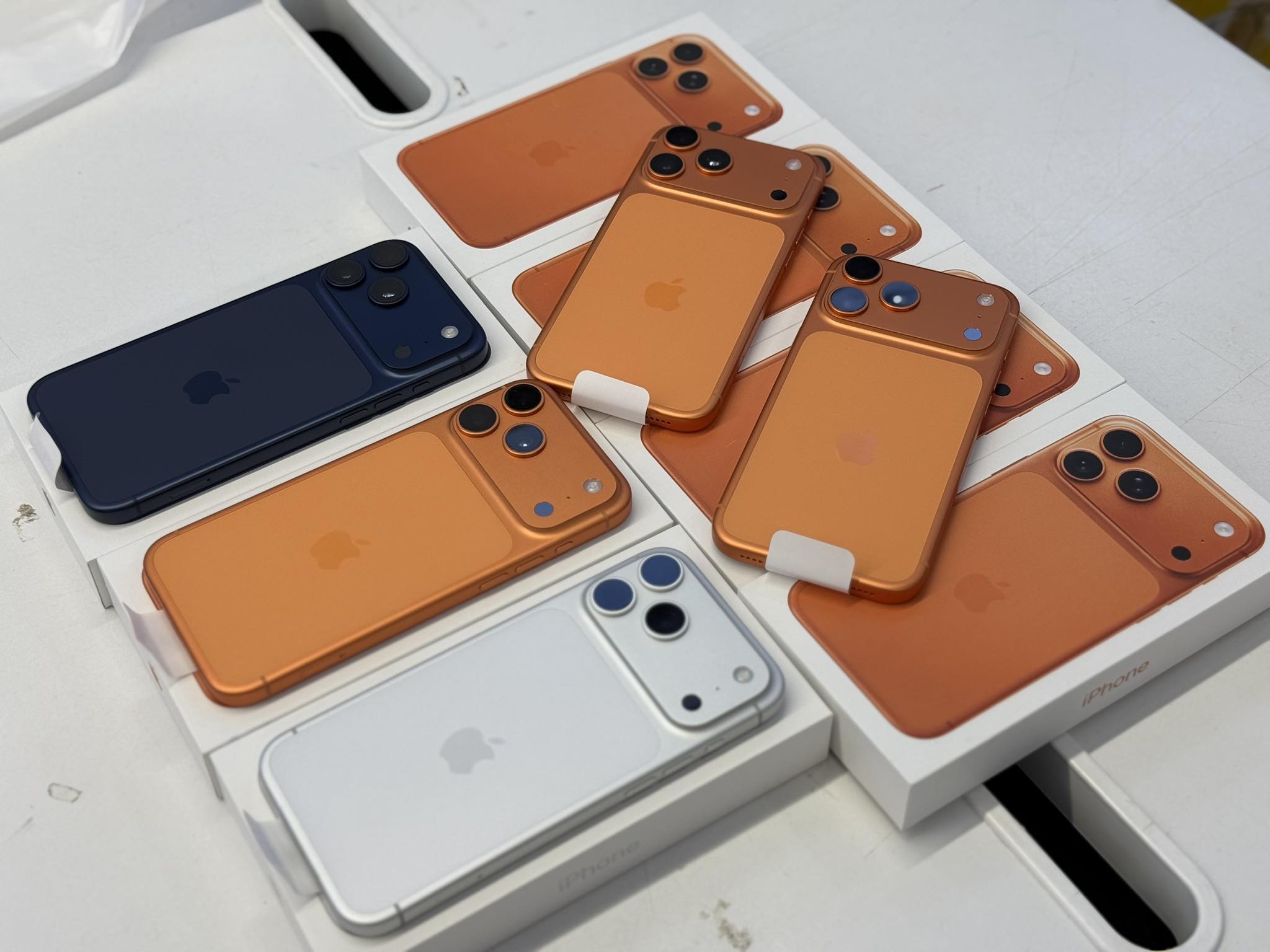 Madrid&nbsp;Madrid&nbsp;Apple - iPhone&nbsp;Autre Mod�le&nbsp;Apple iphone 17 pro max et iphone 17 pro